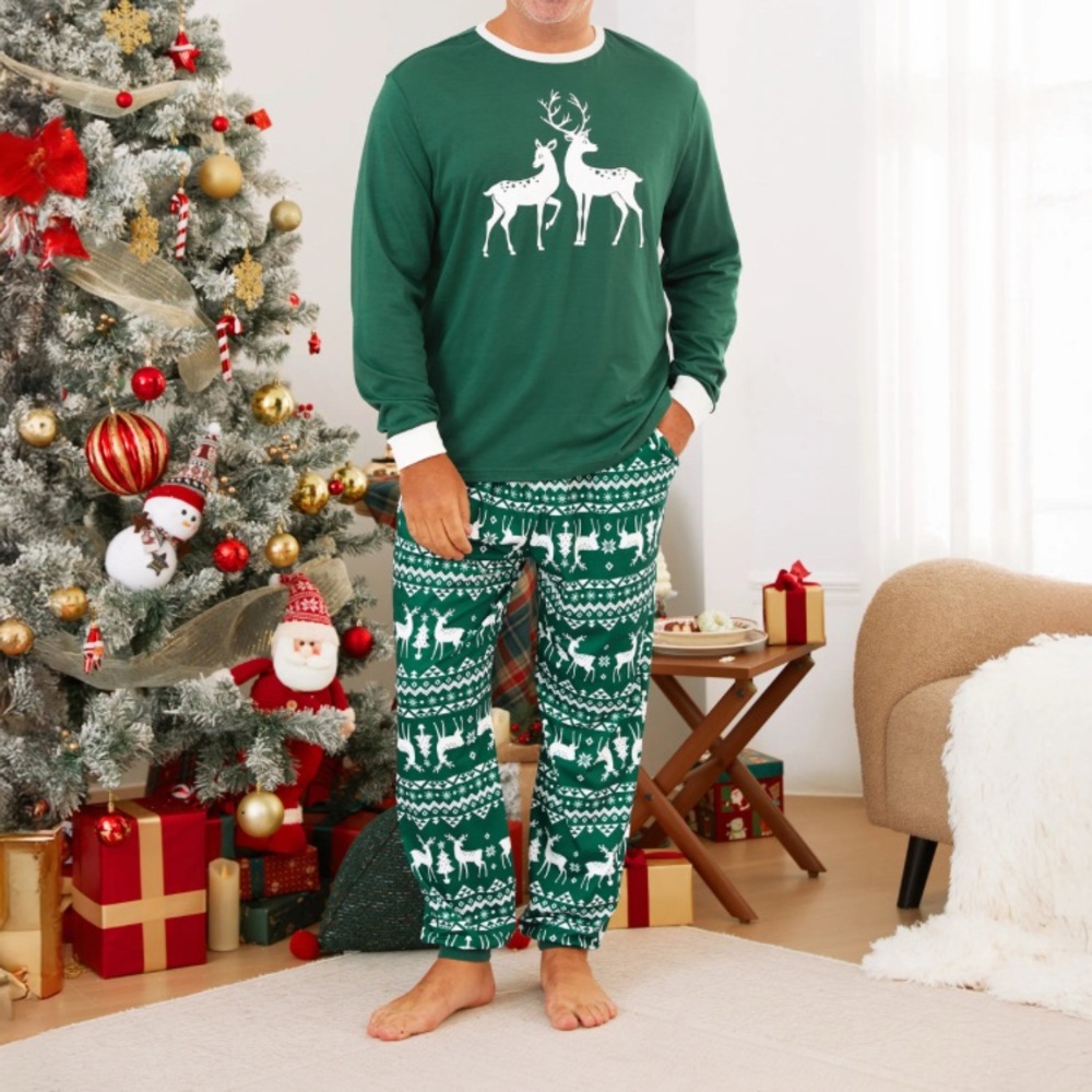 Patpat Men Christmas Green Reindeer Tops Allover Pattern Pants Pajamas Sets
